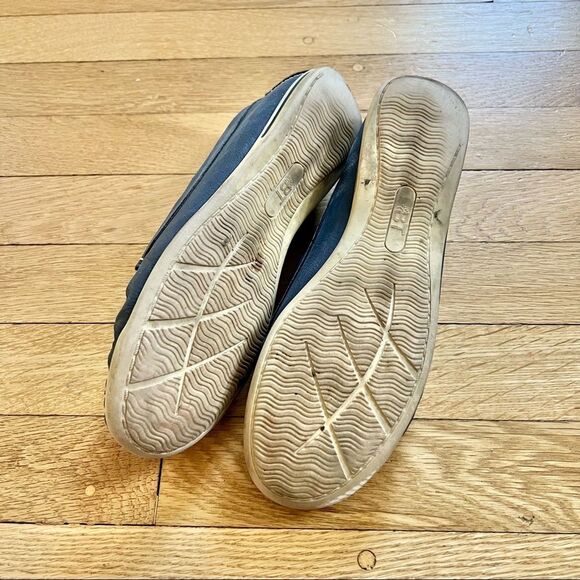 BareTraps | fyona moccasins in navy - Picture 5 of 5